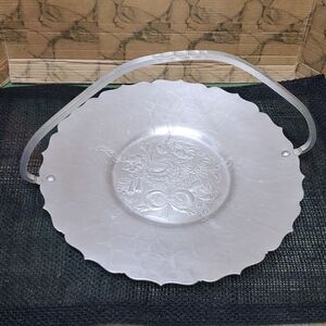 RARE FLORAL VINTAGE 1940-50  HAMMERED ALUMINUM METAL PLATE/TRAY W/HANDLE